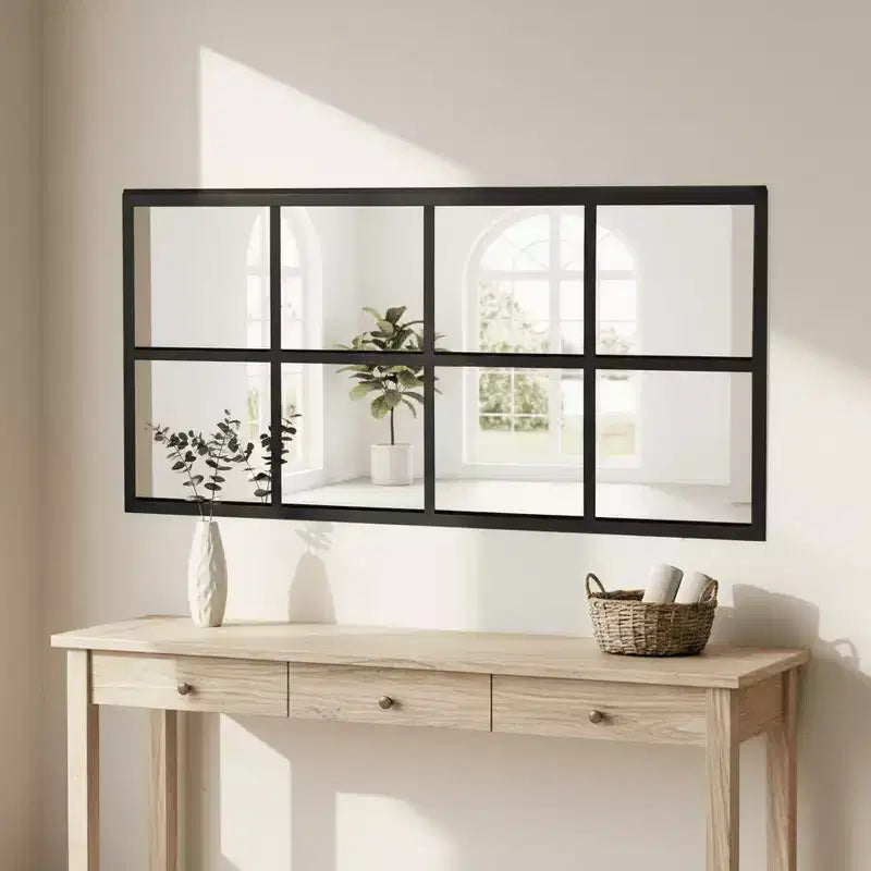 Specchio da parete minimalista con cornice in metallo nero
